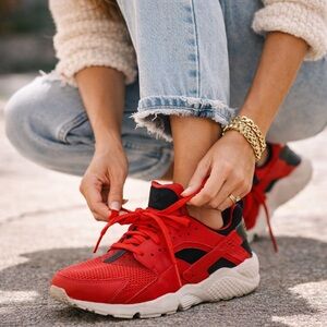 Nike Air Huarache Run Habanero Red Sneakers Tennis Shoes Size 9.5